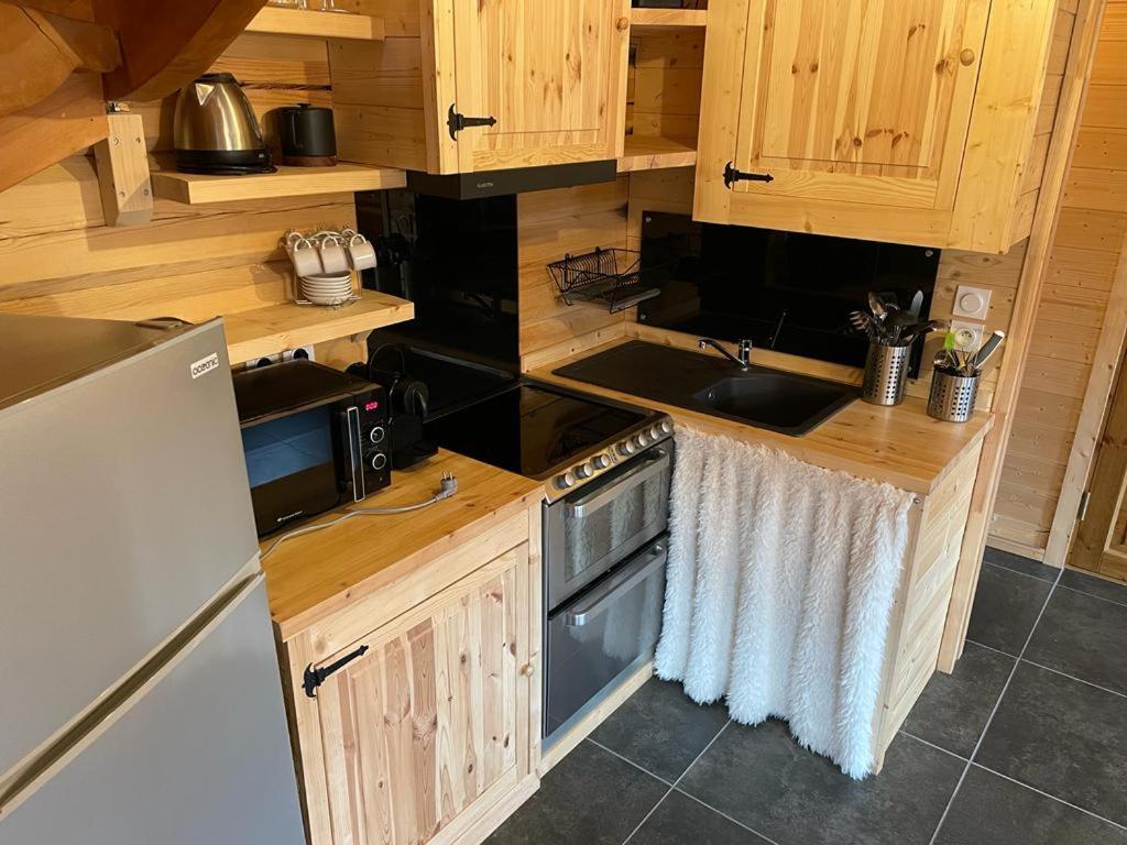Sunweb - Les Chalets De L'Ecrin Saint-Étienne-en-Dévoluy Exteriör bild